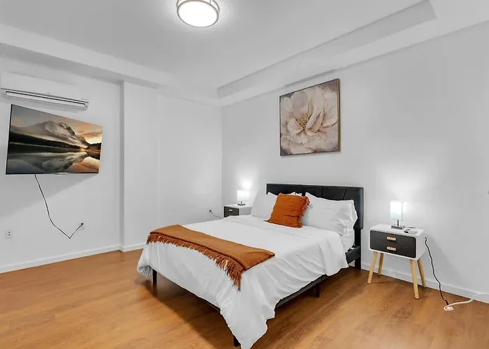 Bright 1br Near Bokcenter-gym,lounge,balcony,petok