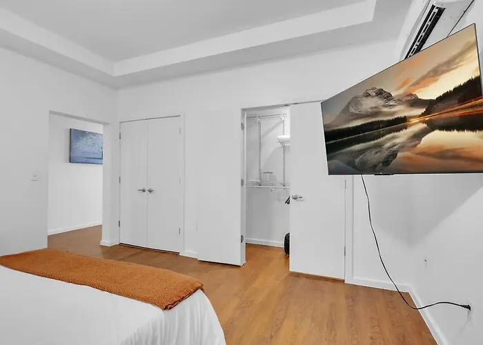 Bright 1br Near Bokcenter-gym,lounge,balcony,petok *
