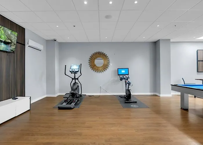 Apartamento Bright 1br Near Bokcenter-gym,lounge,balcony,petok